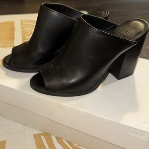 Urban Outfitters Block heel Mules